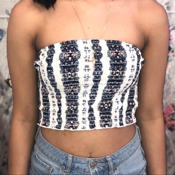 Tube top😍 - Picture 2 of 3